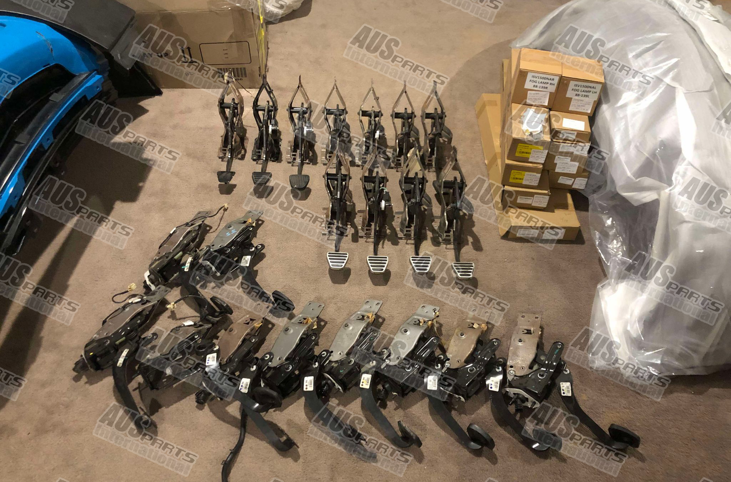 Manual Clutch & Brake pedal SET For Pontaic G8, VE1 Commodore, Caprice PPV USED