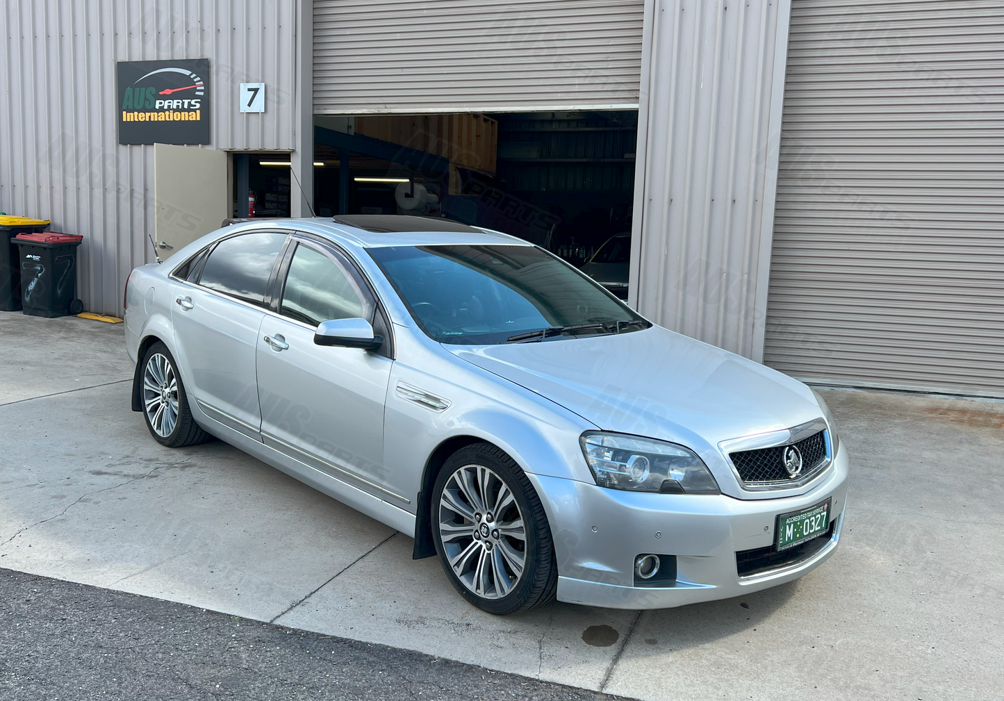 Holden WN Caprice Bi-Xenon Projector Headlights with washer tank USED