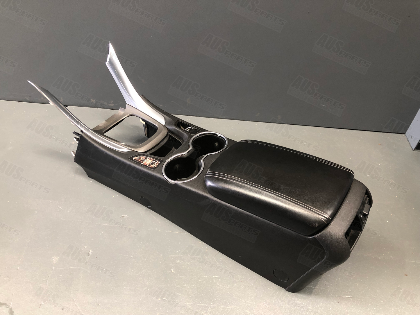 Holden WN Caprice Centre Console USED