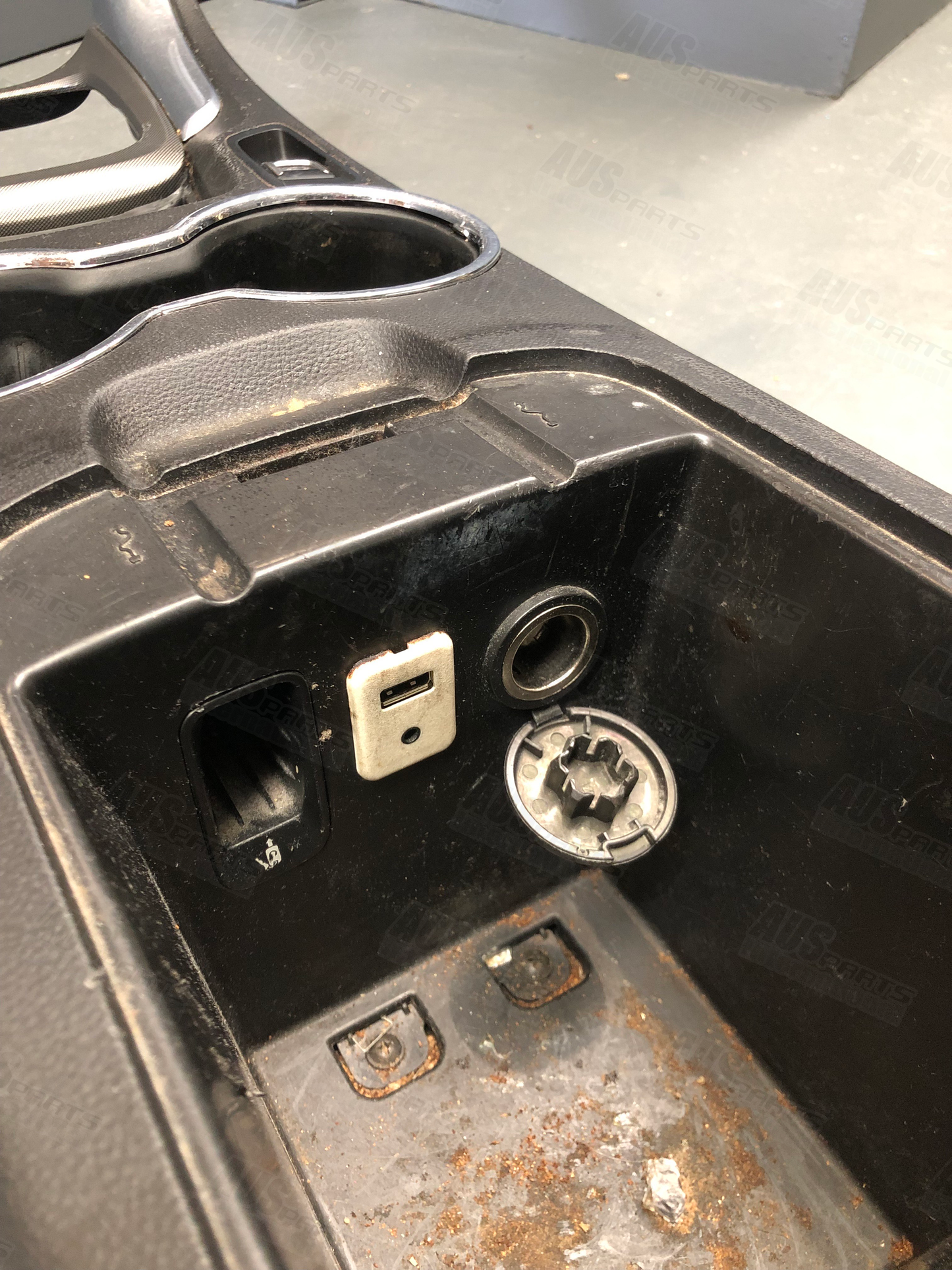 Holden WN Caprice Centre Console USED