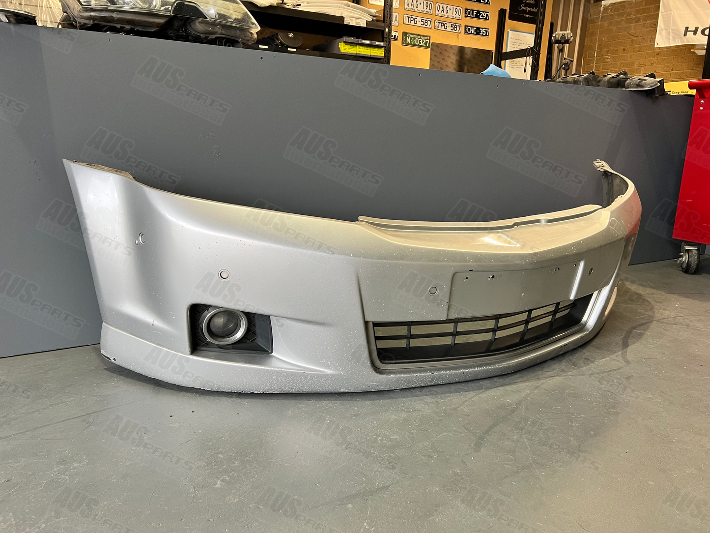 HOLDEN WN CAPRICE FRONT BUMPER KIT USED