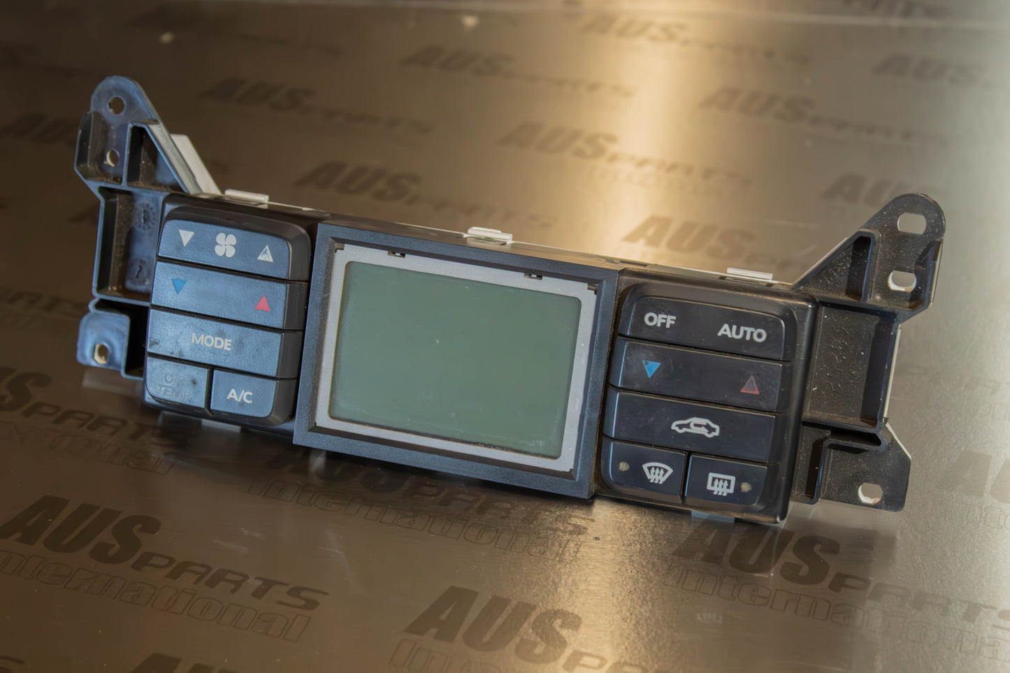 Holden Commodore VY/VZ Single-zone digital climate control module USED