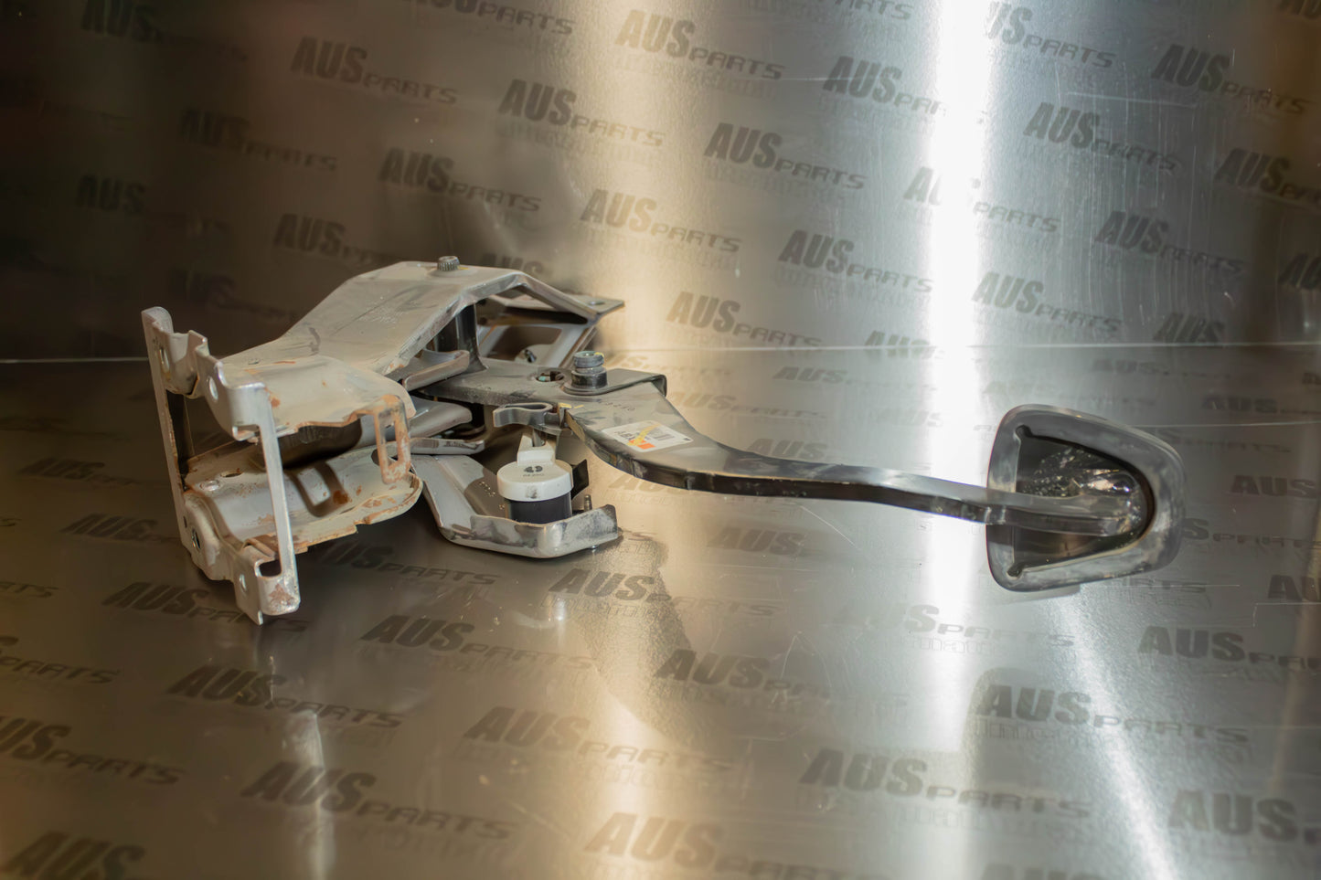 Manual Clutch & Brake pedal SET For Pontaic G8, VE1 Commodore, Caprice PPV USED