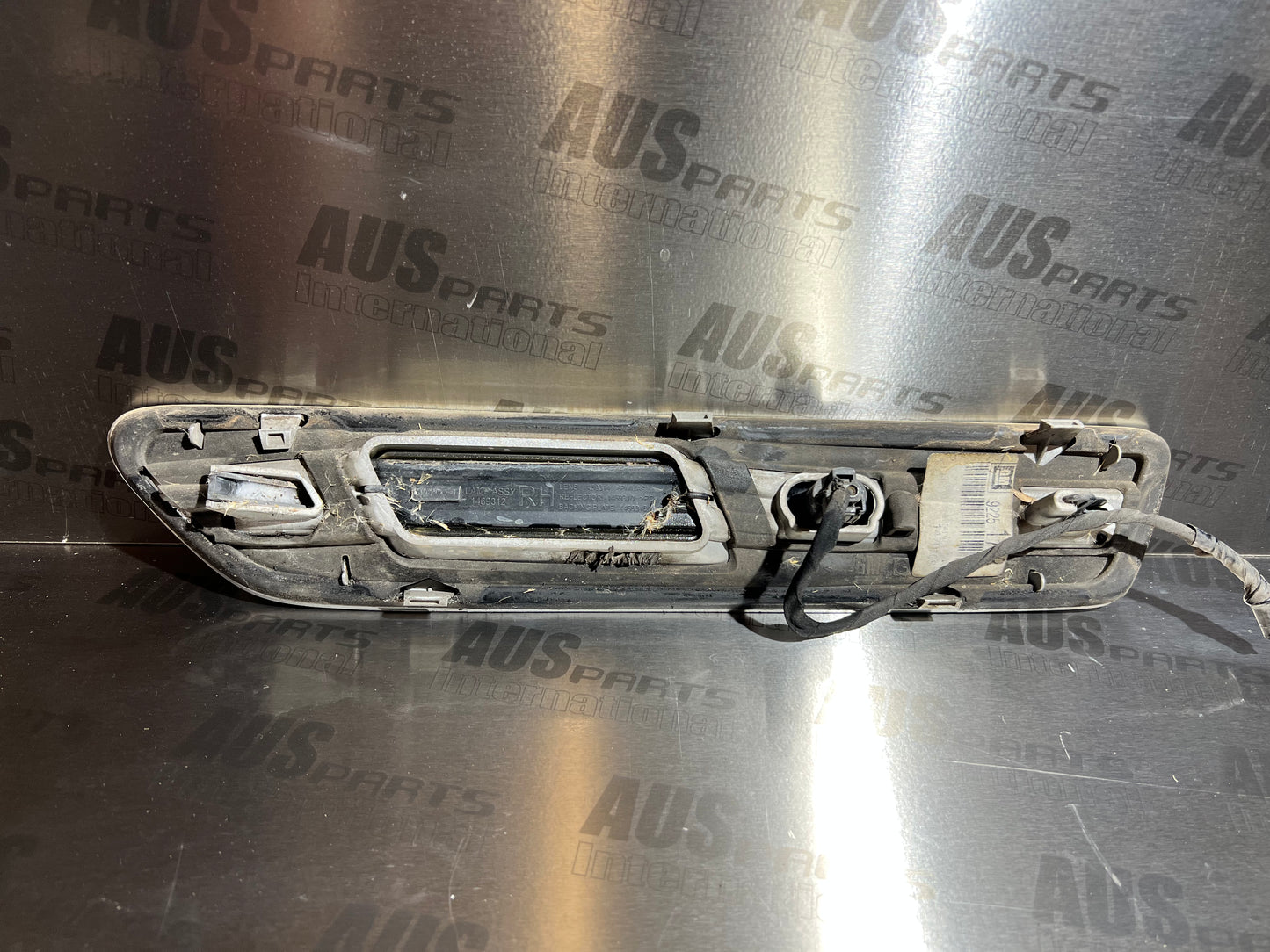 Holden Caprice fender repeater guard indicator pair USED