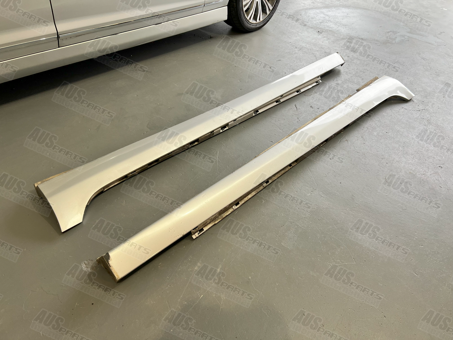 HOLDEN WM WN Caprice side skirts pair USED