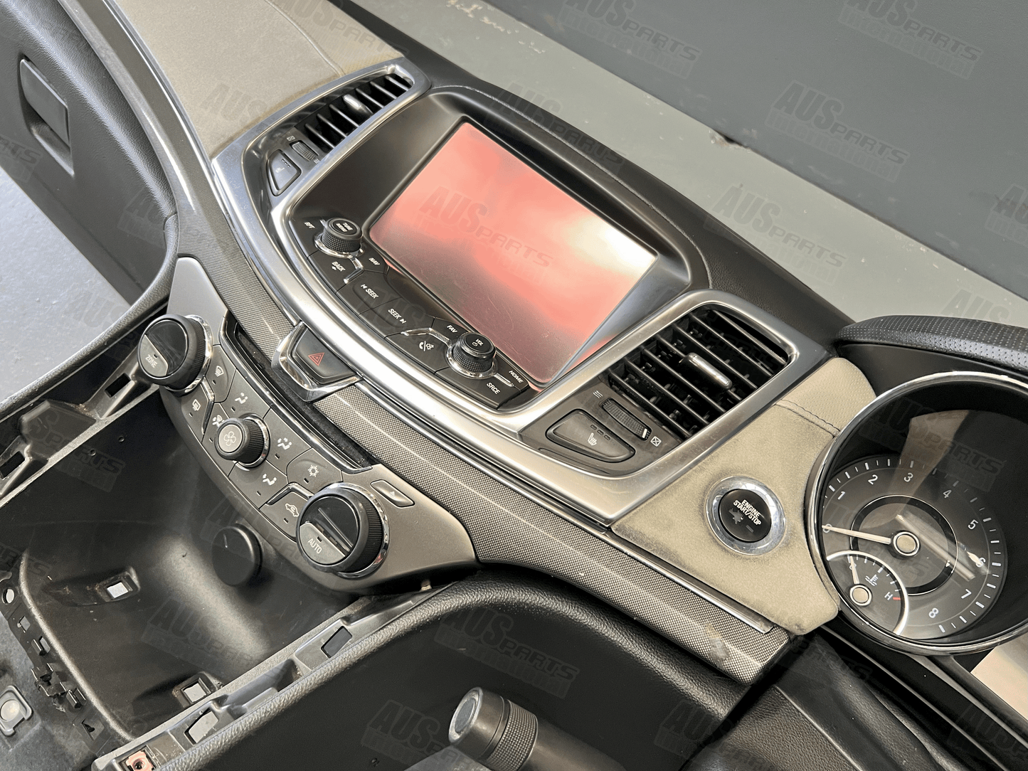 Holden VF Series 2 2014 WN Caprice dash complete RHD with HUD USED