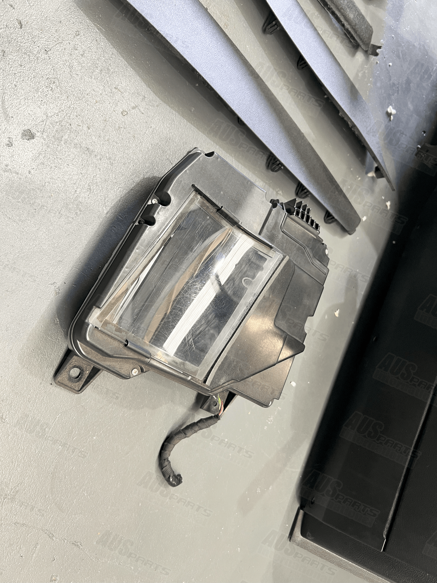 Holden VF Series 2 2014 WN Caprice dash complete RHD with HUD USED