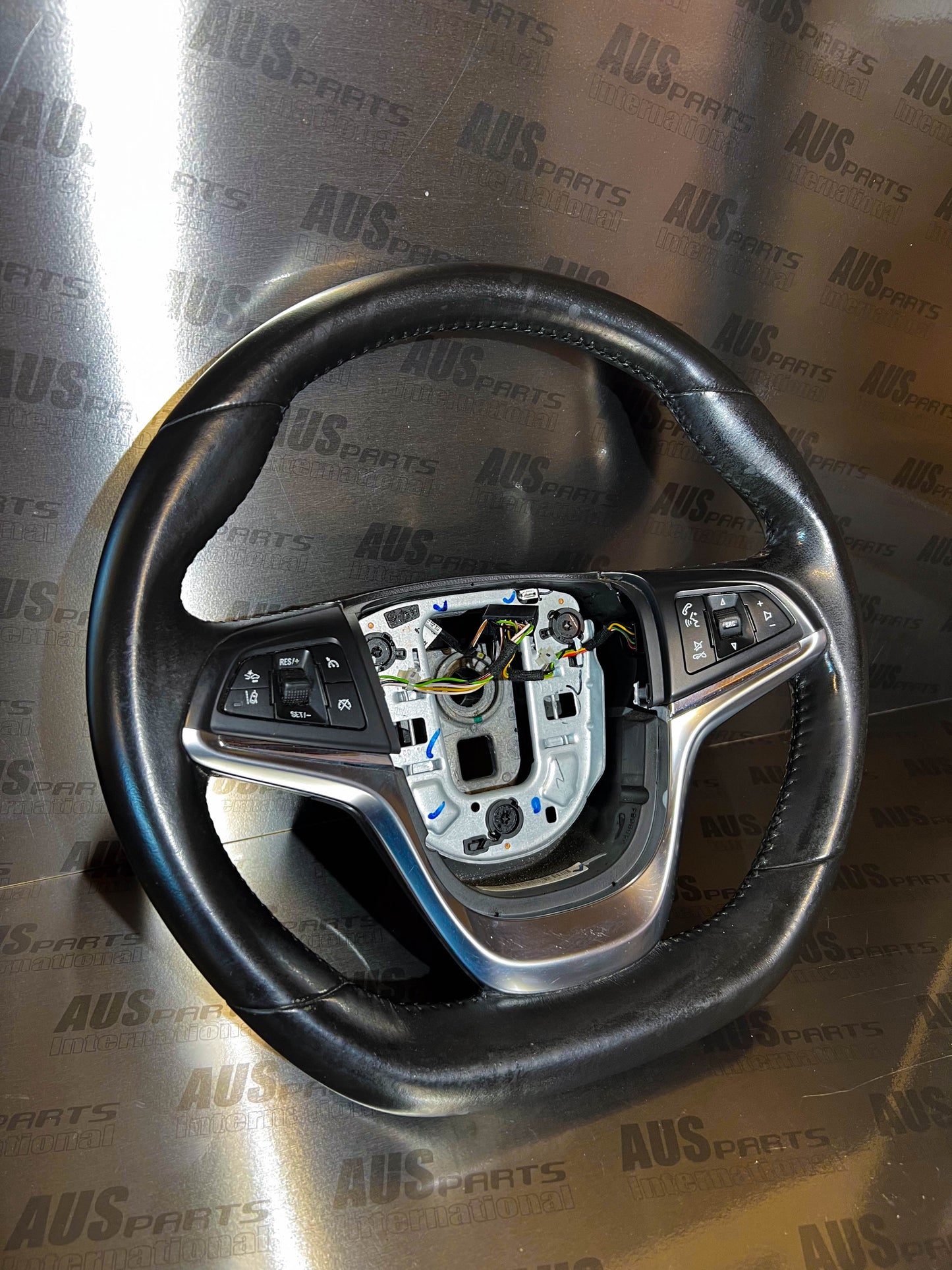 Holden VF WN Thick-grip flat-bottom Steering wheel USED