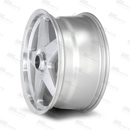 MOMO STAR 20" Staggered Wheels NEW