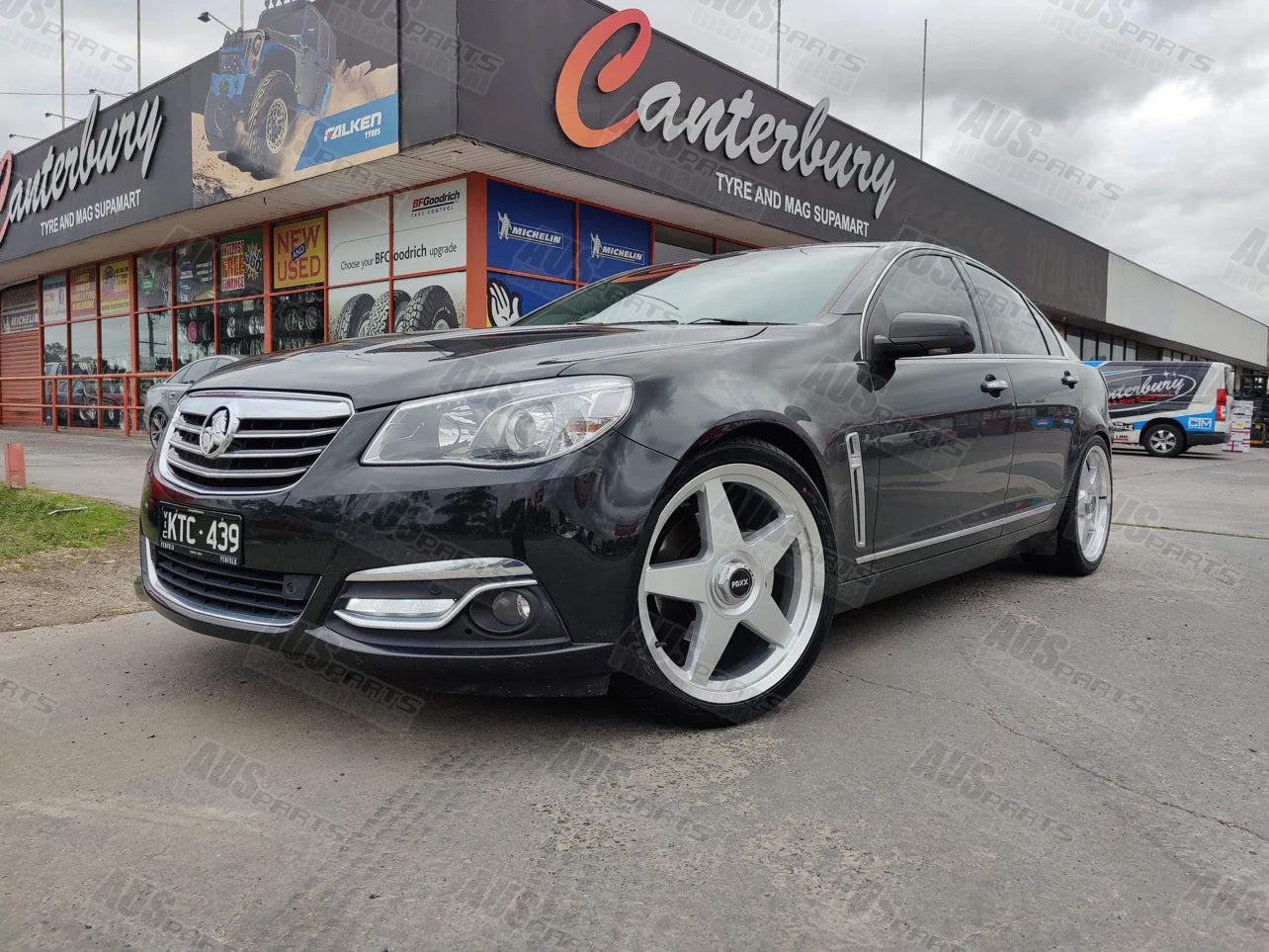 MOMO STAR 20" Staggered Wheels NEW