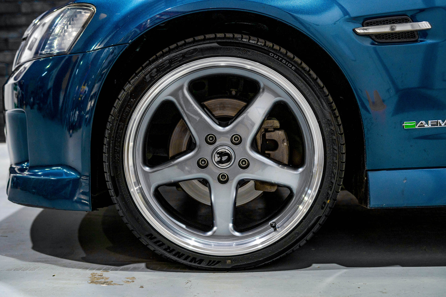 Walkinshaw 20" Staggered Wheel SET Gunmetal Machined lip NEW