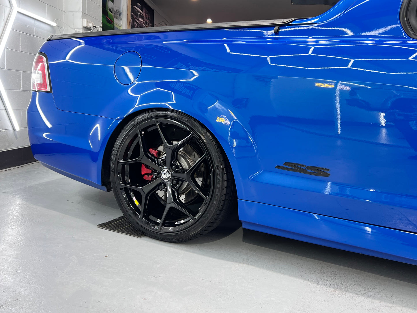HSV GTSR Staggered 20" Wheel SET Gloss Black NEW