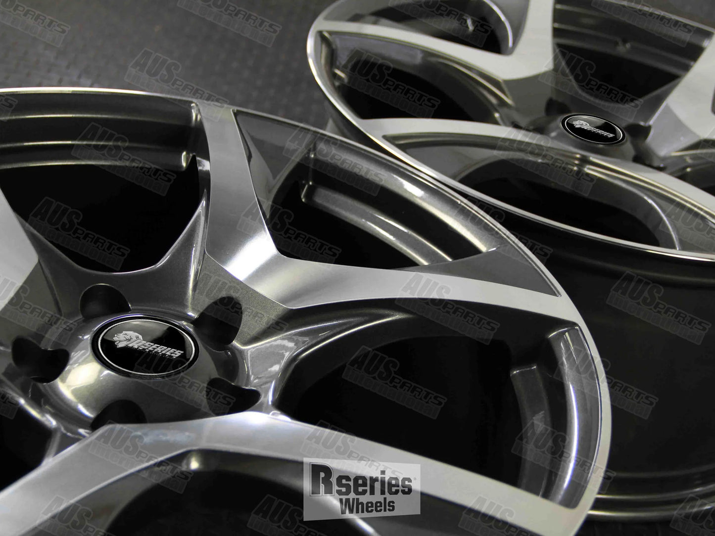 HSV R8 Staggered 20" Wheels Gunmetal Machined face NEW
